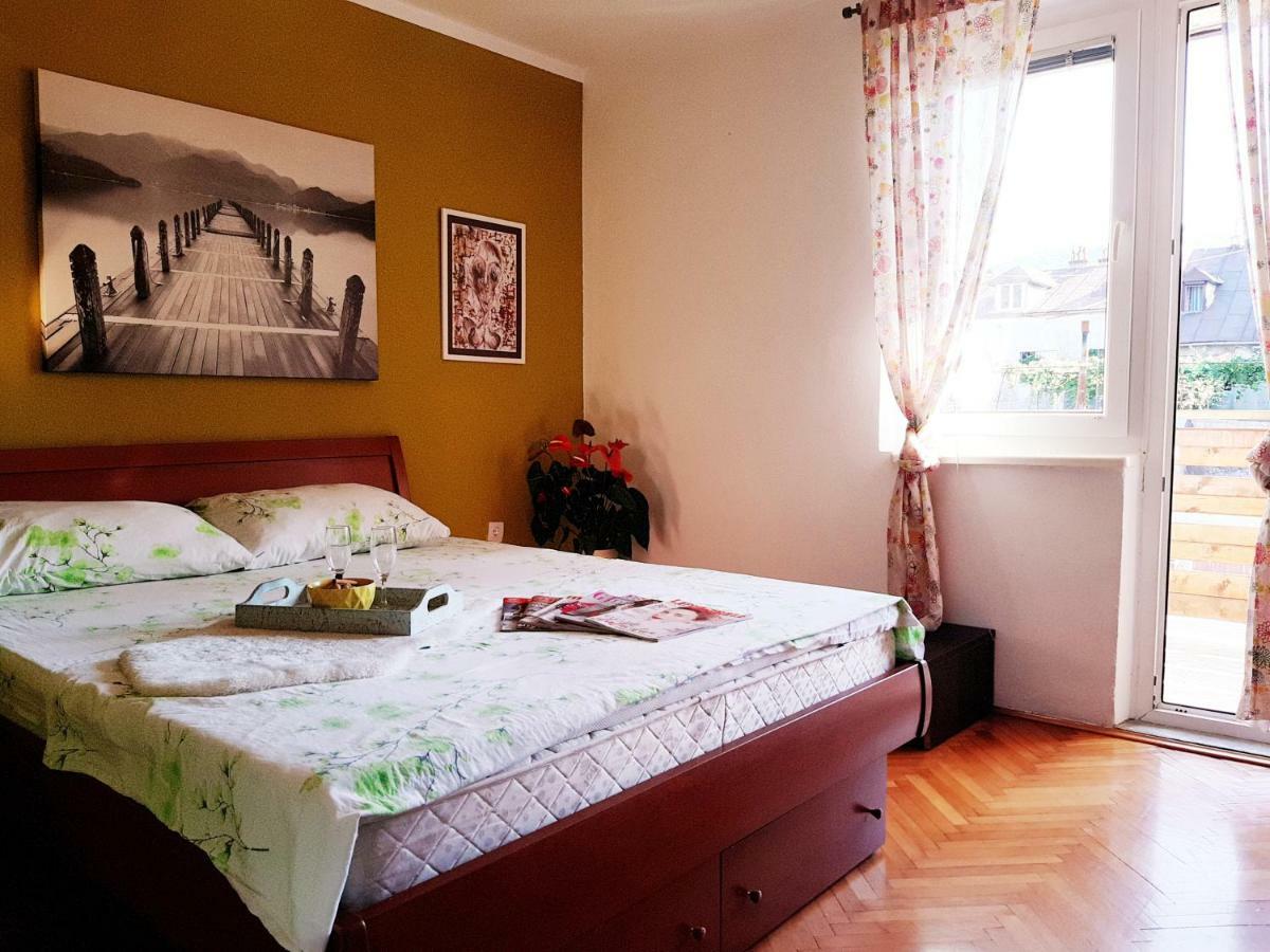 Apartment The Royal Square Цетинє Екстер'єр фото