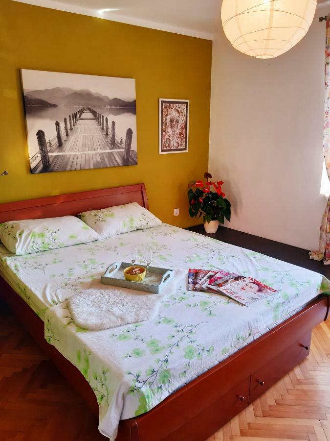 Apartment The Royal Square Цетинє Екстер'єр фото